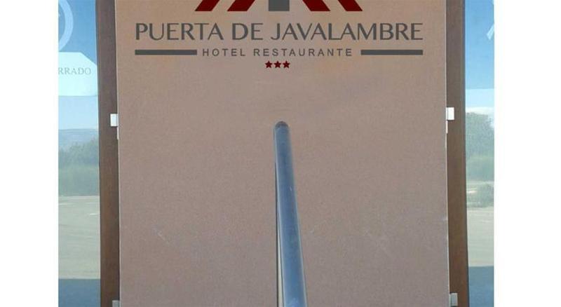 Hotel Puerta De Javalambre La Puebla De Valverde Exterior photo